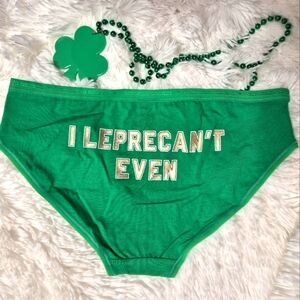 Victoria's Secret • Green Hiphugger Undies 🍀
